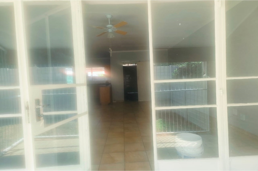 To Let 2 Bedroom Property for Rent in Rustenburg Central North West